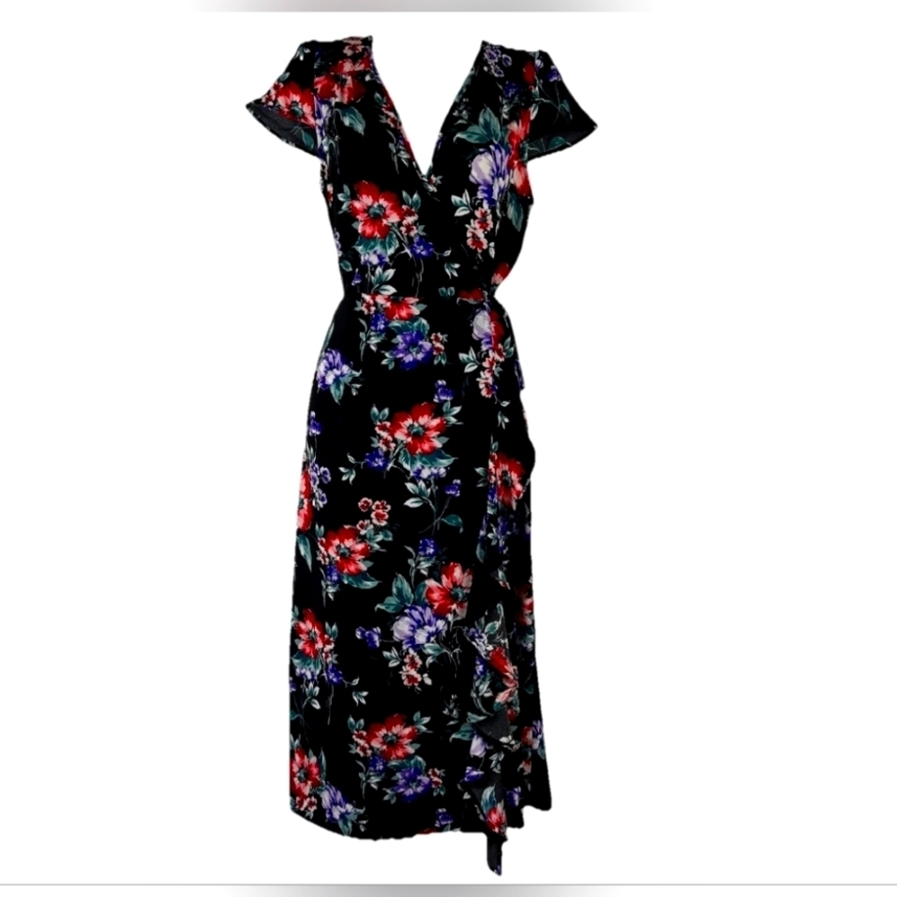 NWOT | Xhilaration | Women's Floral Wrap V-Neckline Flutter Sleeve Dress | M
